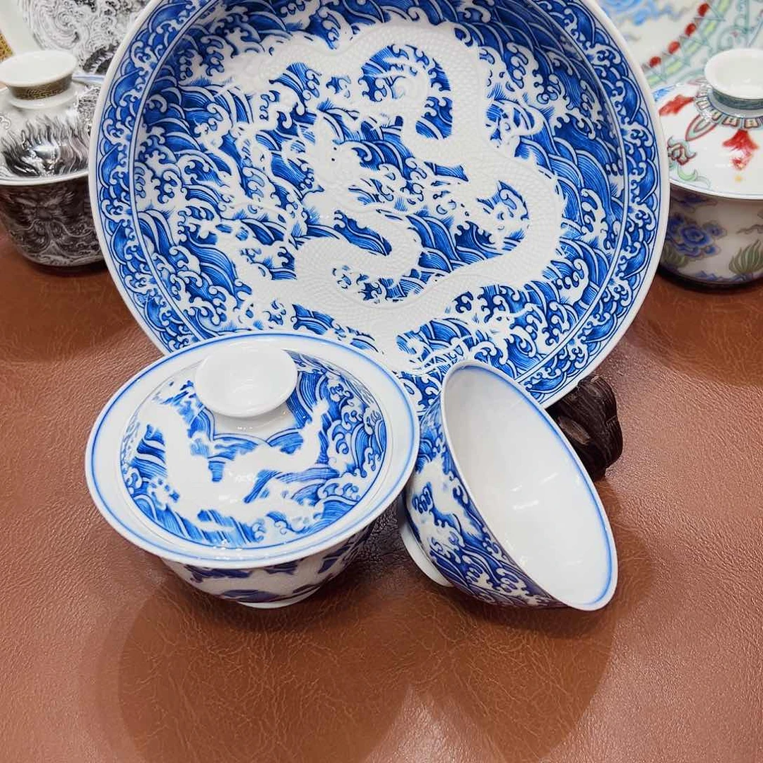 摆件景德镇市和上海浦东国际机场的建设