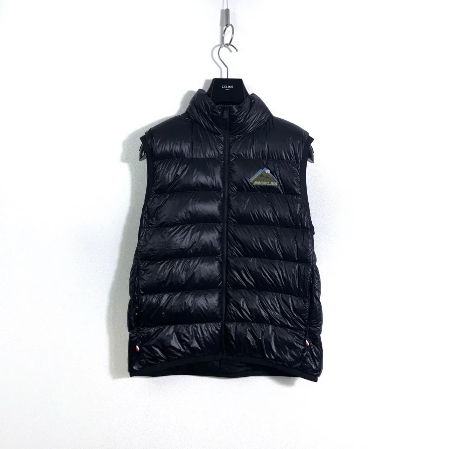 99新 MONCLER 平纹针织立领羽绒马甲 XL码/99新/SL002287