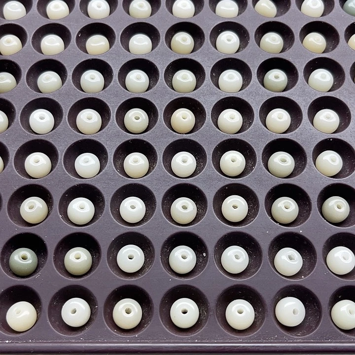 白玉菩提吊坠微瑕5/8浅提墩100卡灯牌 宠100