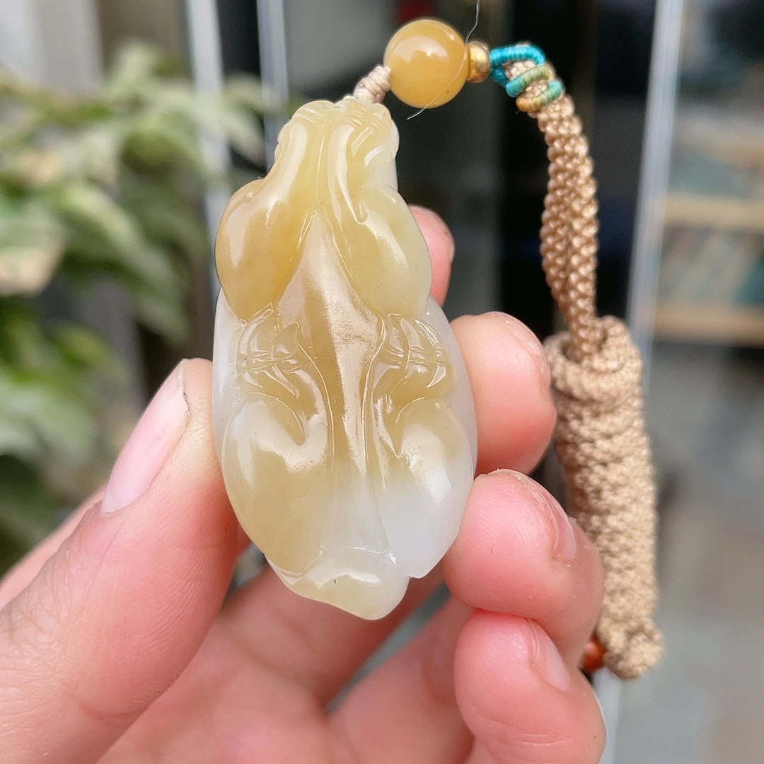 267825玉美人小程和田玉龙龟挂件