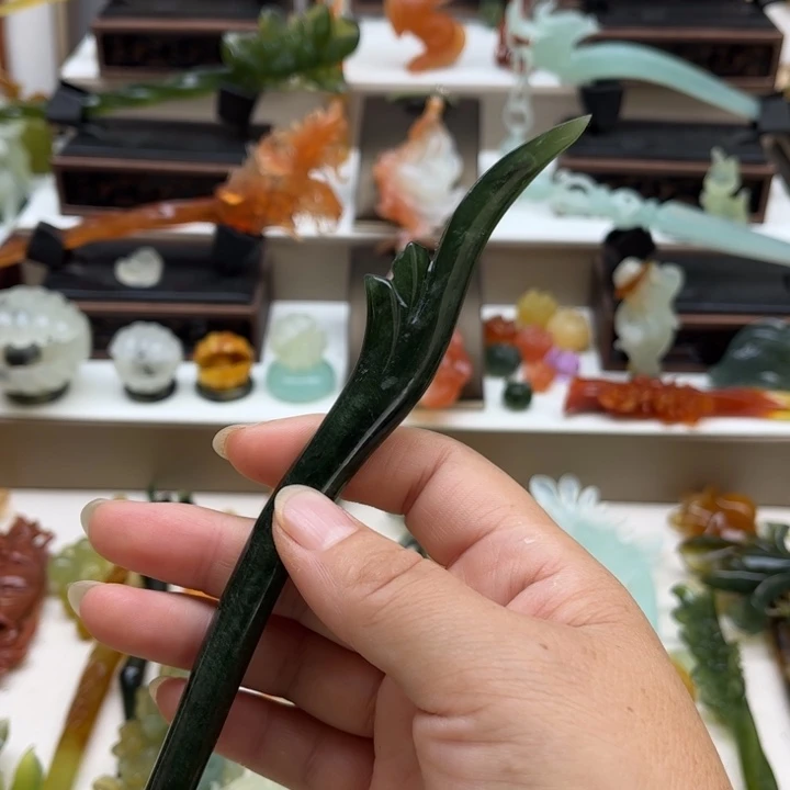 蛇纹石玉未镶嵌岫玉发簪