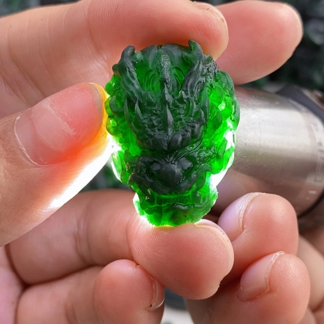 定制翡翠未镶嵌龙头