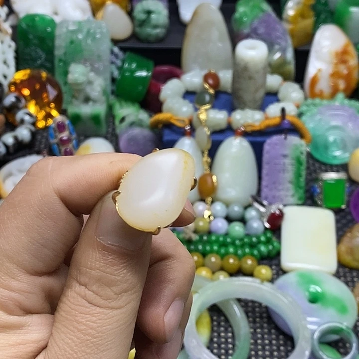 颈饰未镶嵌翡翠官方正规军回血放漏