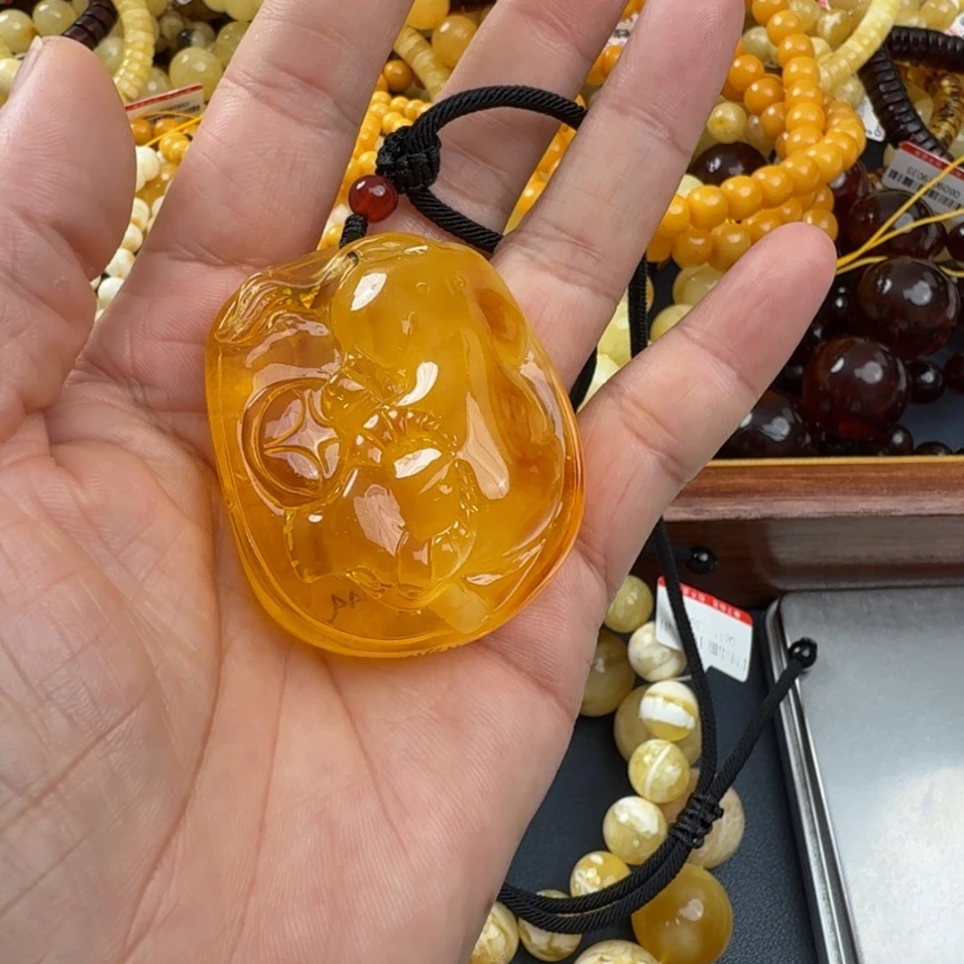 琥珀未镶嵌珠宝奇石