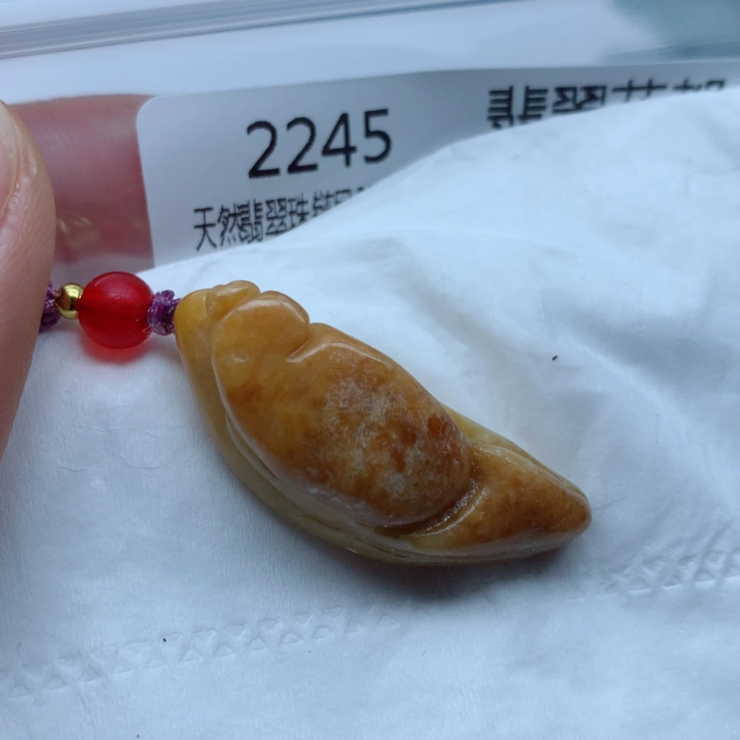 翡翠颈饰未镶嵌牌子