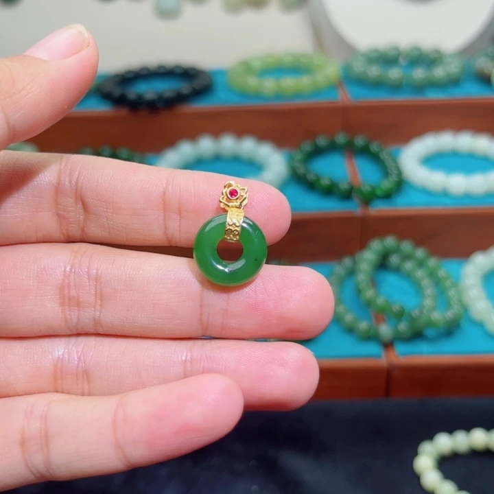 和田玉未镶嵌手链