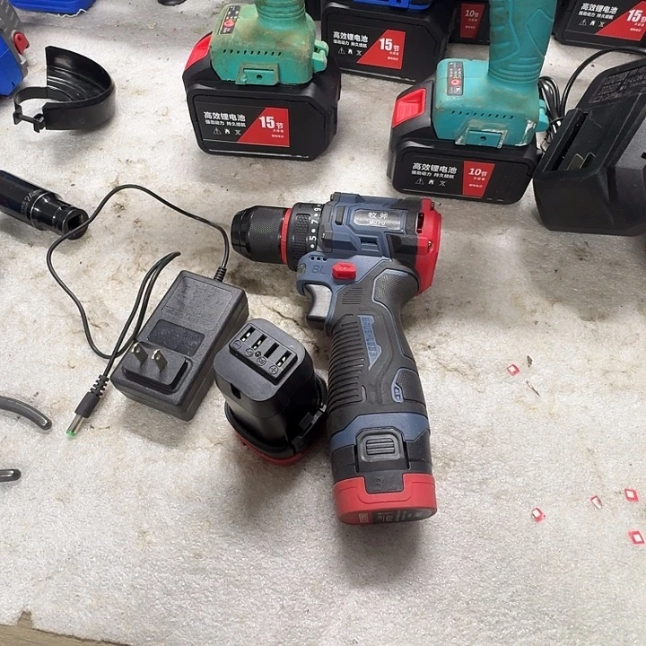 无刷小钢炮电钻，一机两电一充