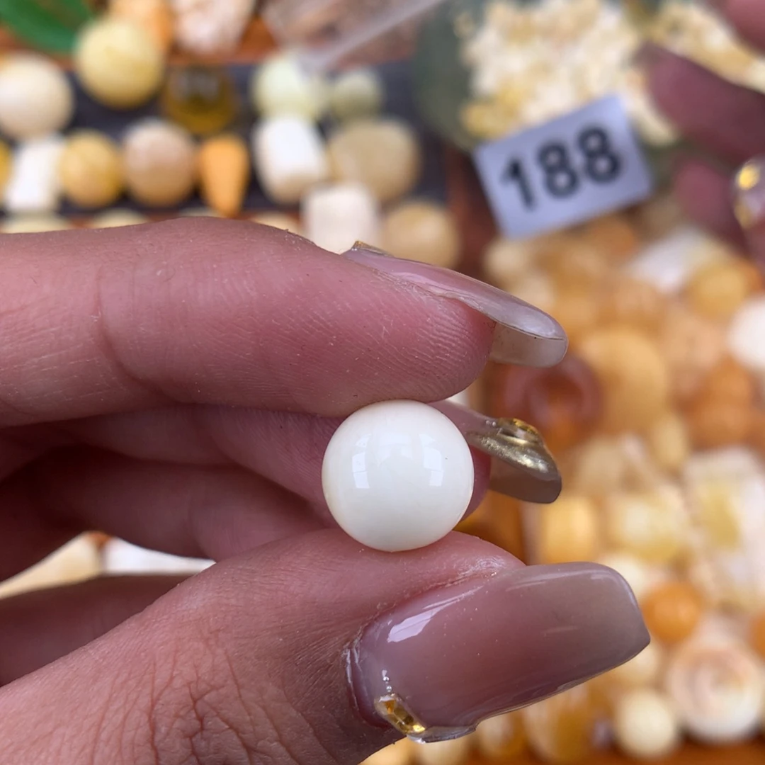 琥珀珠宝奇石未镶嵌10.4