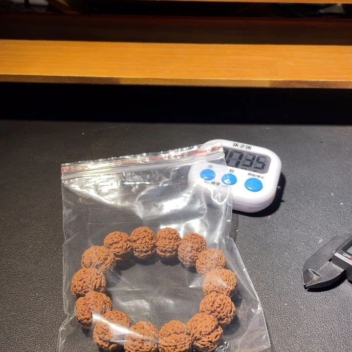 Y***。金刚菩提手串这个