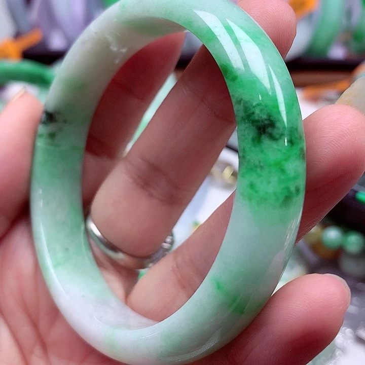 未镶嵌手镯翡翠翡翠
