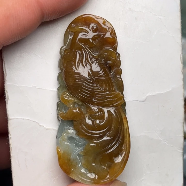 翡翠未镶嵌颈饰凤凰