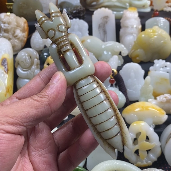 和田玉颈饰未镶嵌