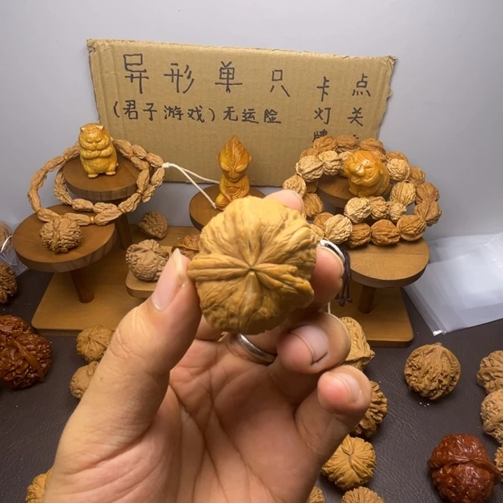 樱***鹤吊坠桃核元宝两棱挂两角