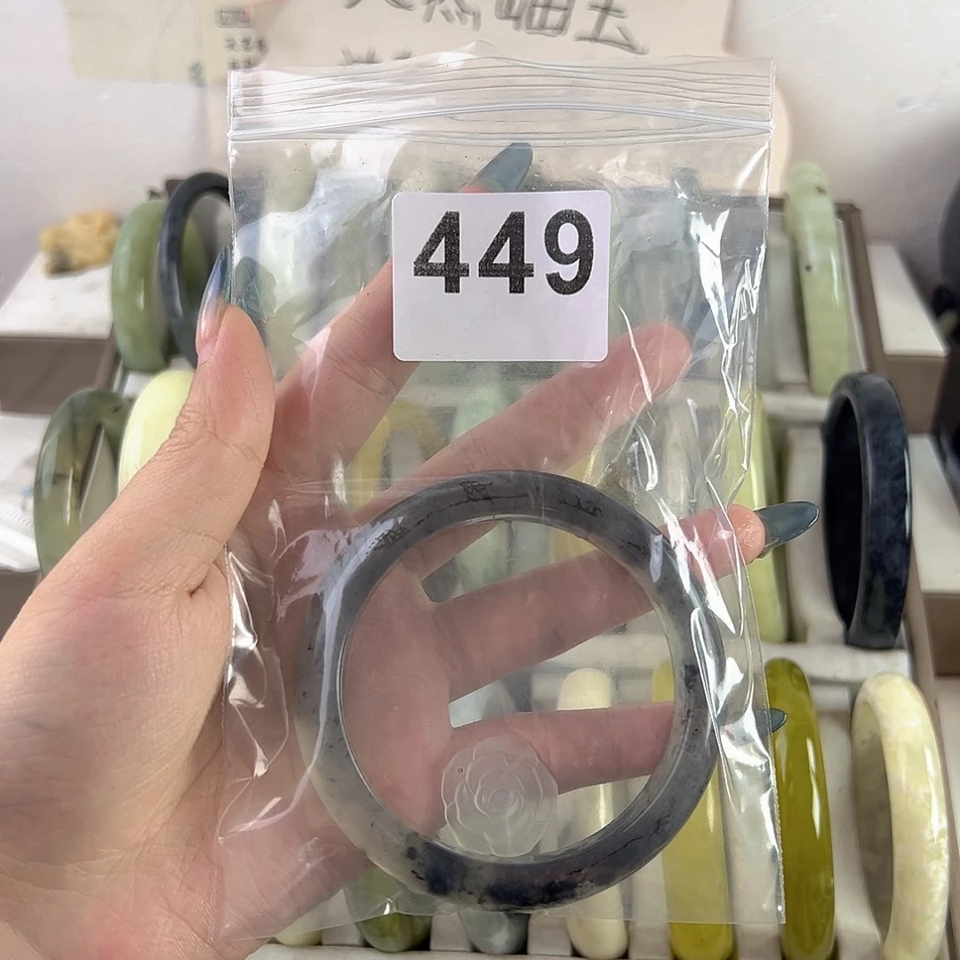 蛇纹石玉未镶嵌手镯藁*