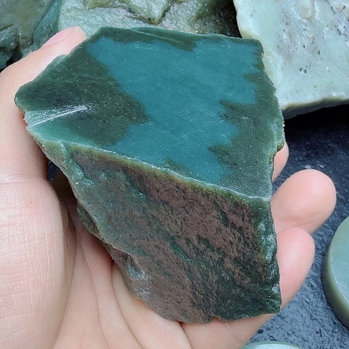 未镶嵌和田玉（糖玉）珠宝奇石