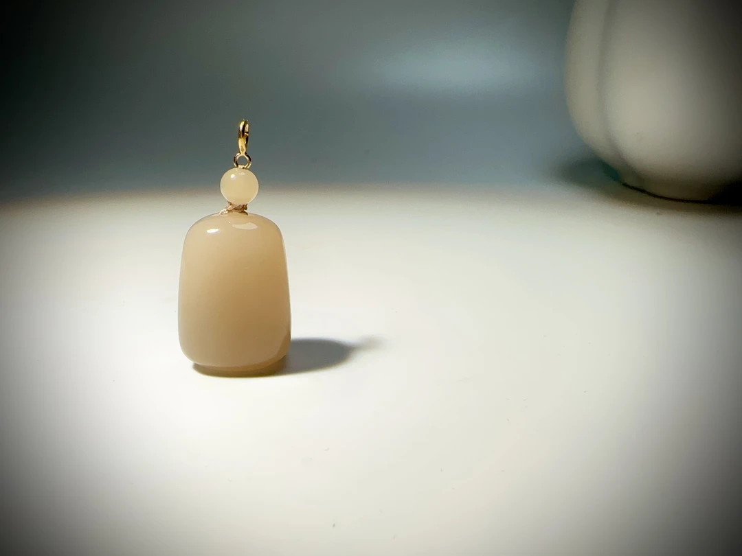 九溪『沐晴』天然和田玉野牛沟藕粉平安牌