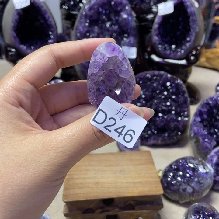 *****未镶嵌大型摆件（非配饰）紫晶