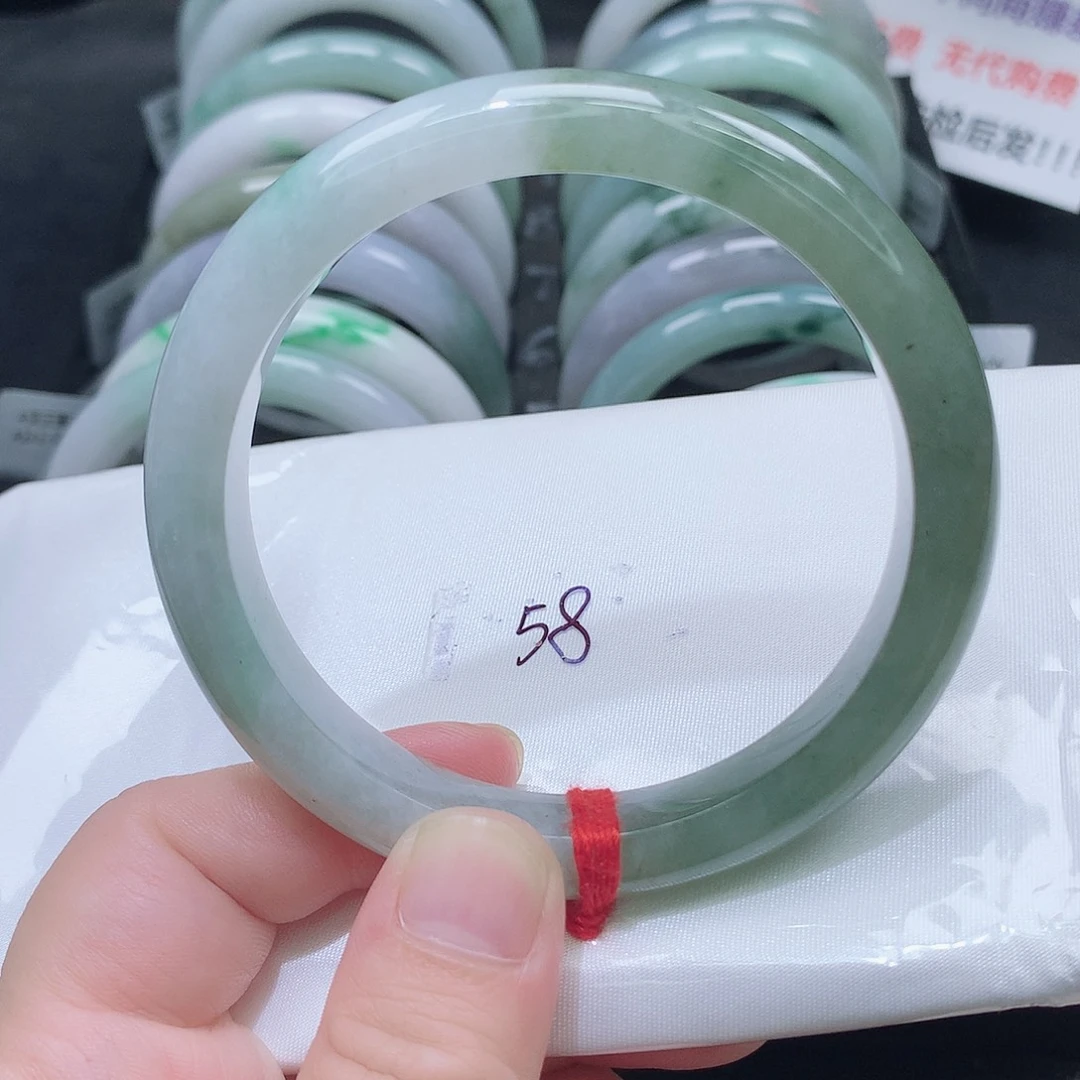 翡翠未镶嵌手镯195