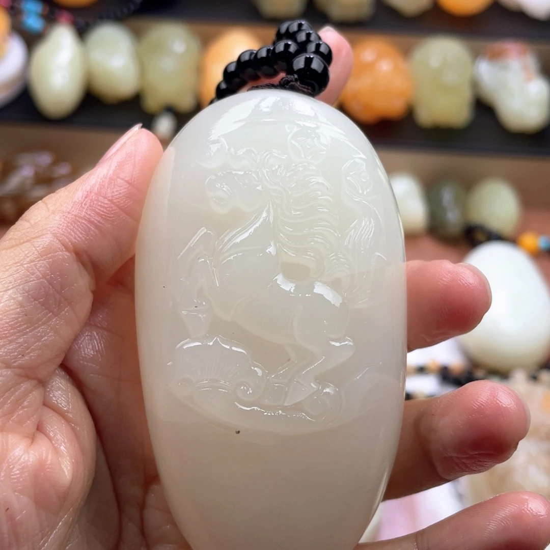 大***7石材古青石手把件