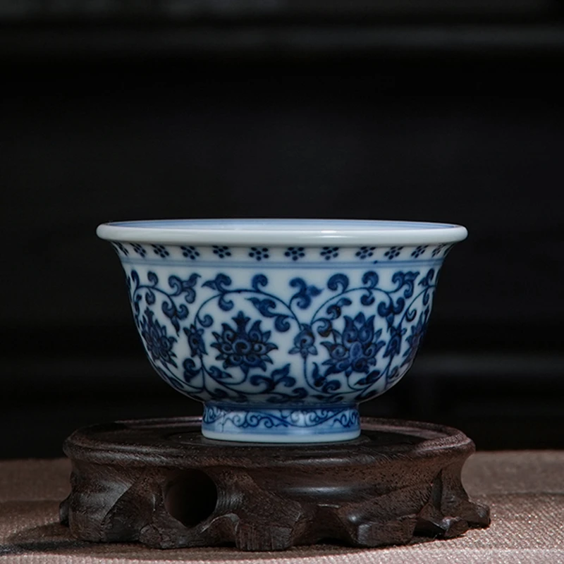 【中国手艺网】青花缠枝莲压手杯