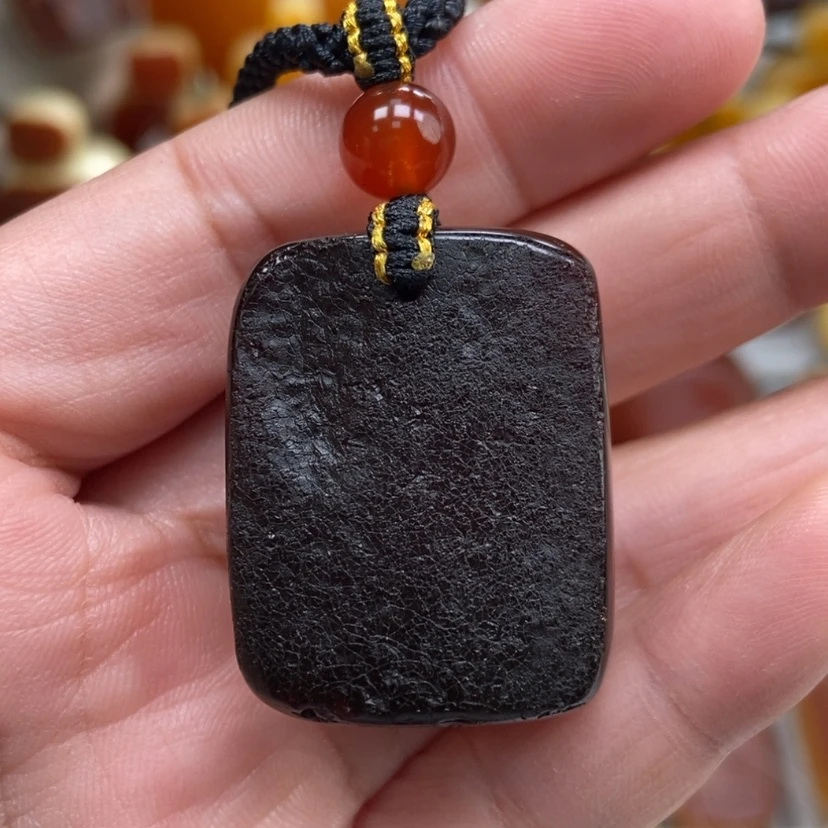 【闪购商品】琥珀颈饰未镶嵌