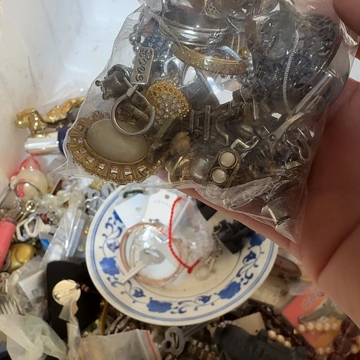 ，***，扇子sbebbebeegwbeehehehheeeee