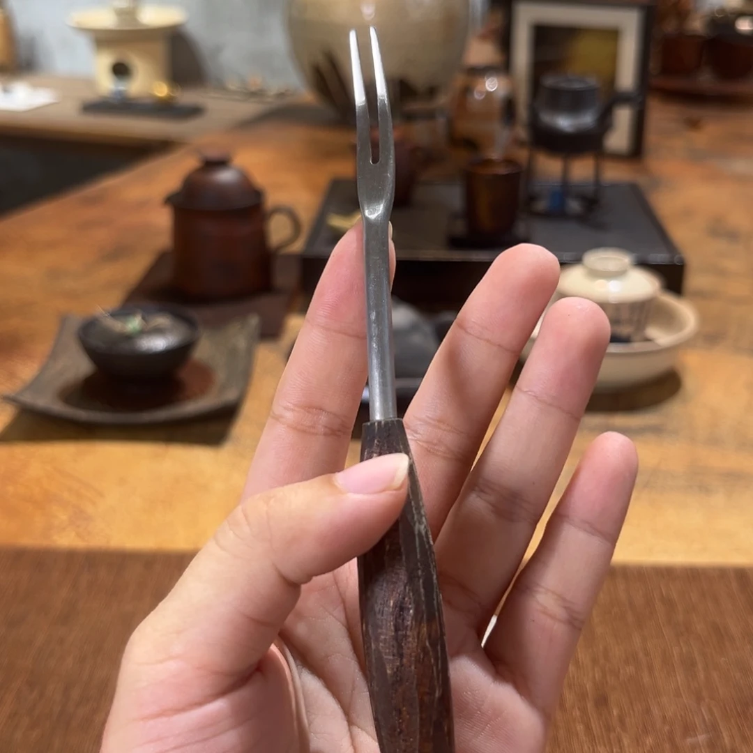 景德镇鱼和熊手工陶艺