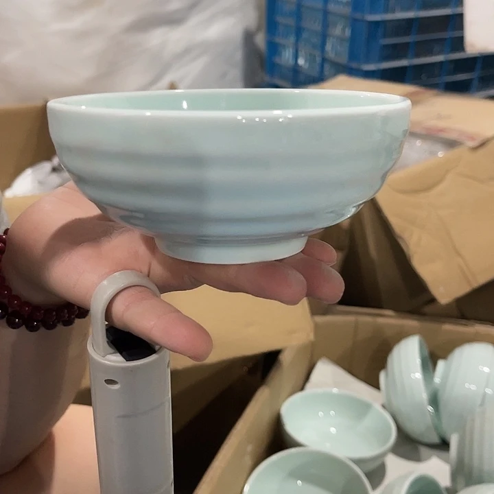 瓷片青瓷五英寸外螺纹米饭碗六个，微瑕包邮
