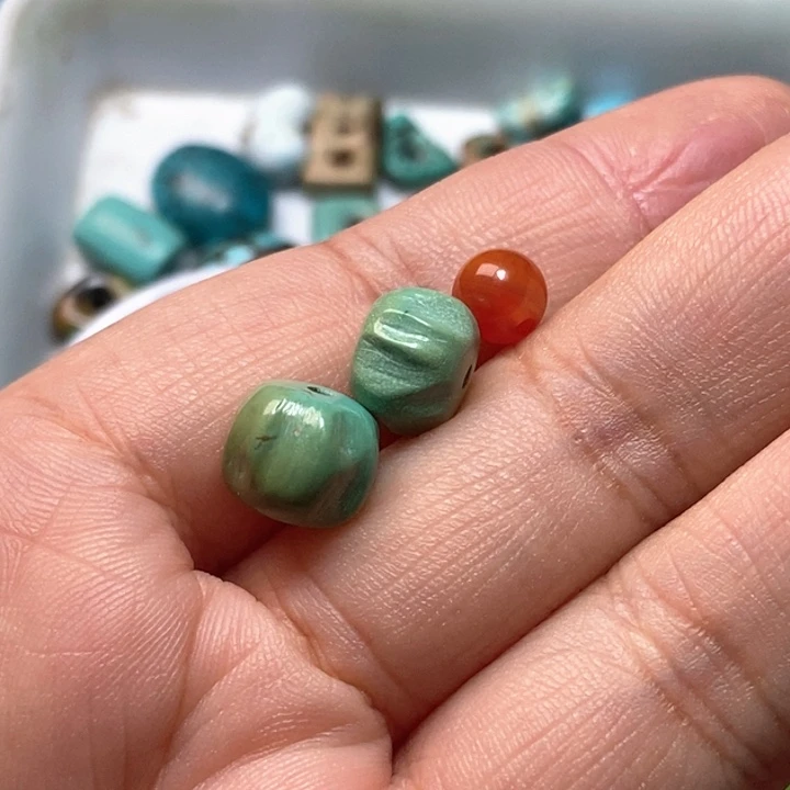 颈饰未镶嵌南红玛瑙
