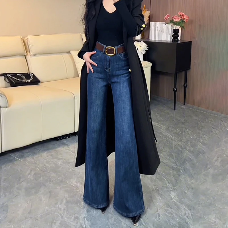 蓝色微喇阔腿牛仔裤女2025年冬季大码胖mm宽松显瘦修身加绒直筒裤