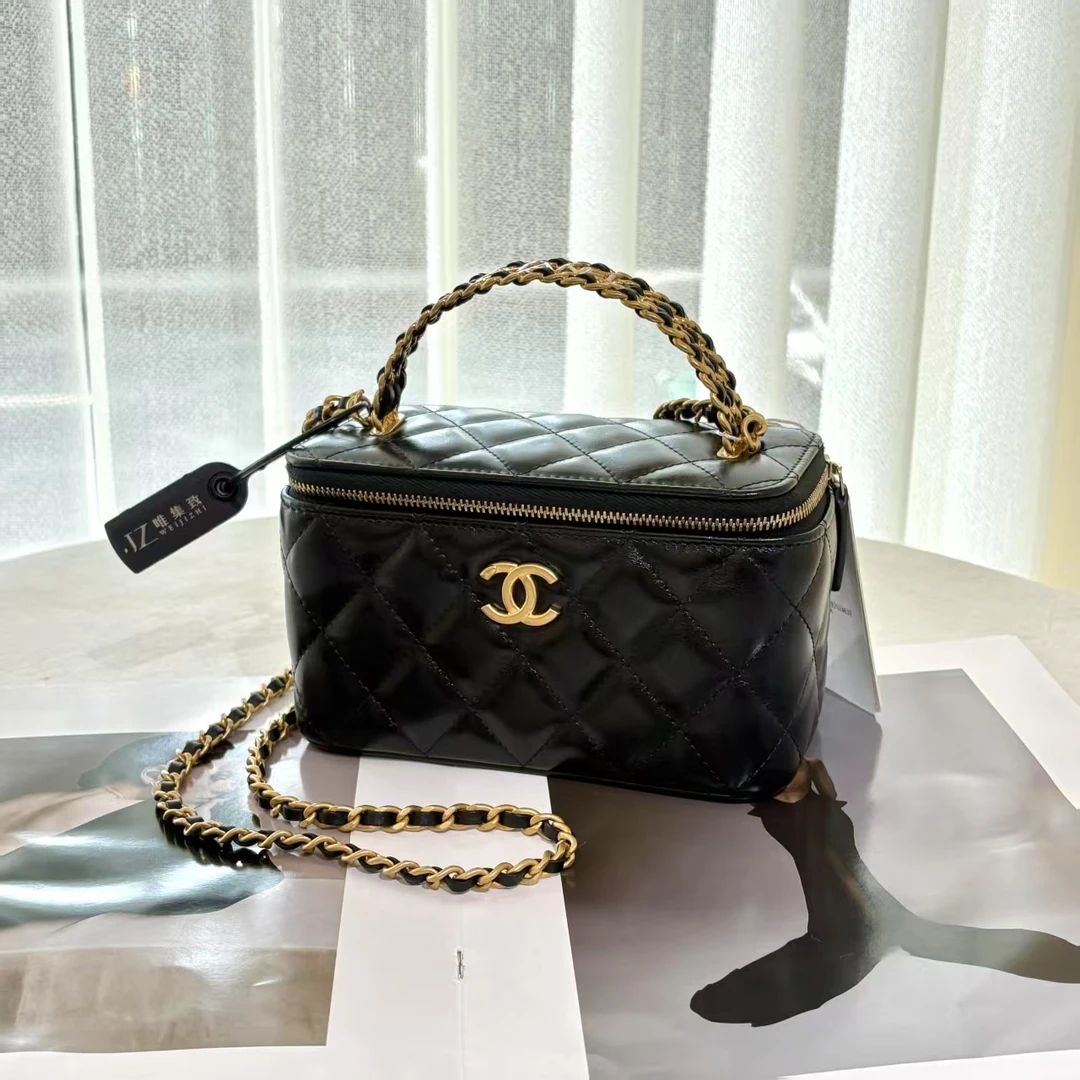 99新 Chanel/香奈儿 香奈儿字母镂空黑金手柄长盒子黑色/优品