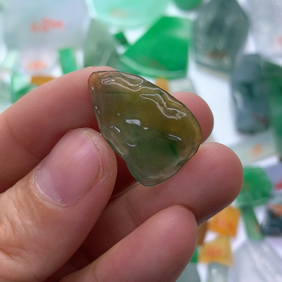 定制翡翠未镶嵌天然缅甸翡翠吊坠挂件