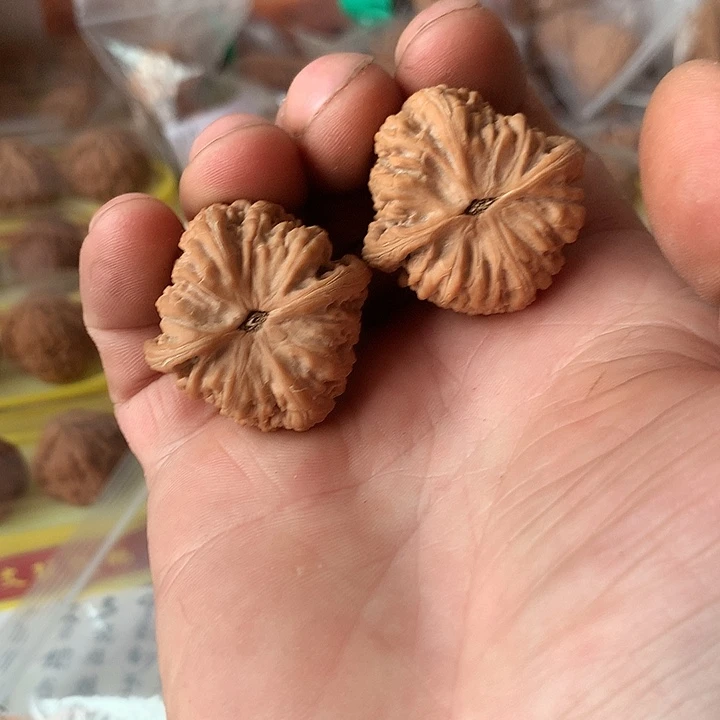 小***木文玩核桃吊坠红玛瑙34