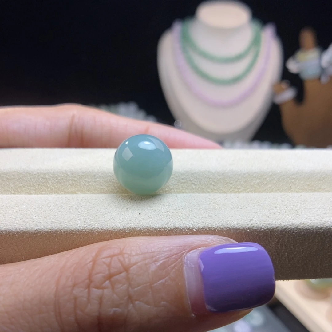 翡翠未镶嵌颈饰13.3晴蓝