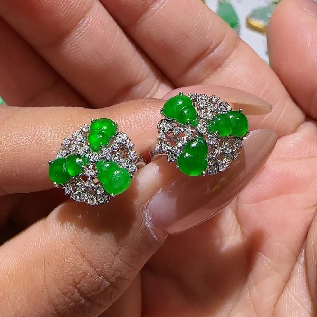 【闪购商品】18K金镶嵌翡翠耳饰天然