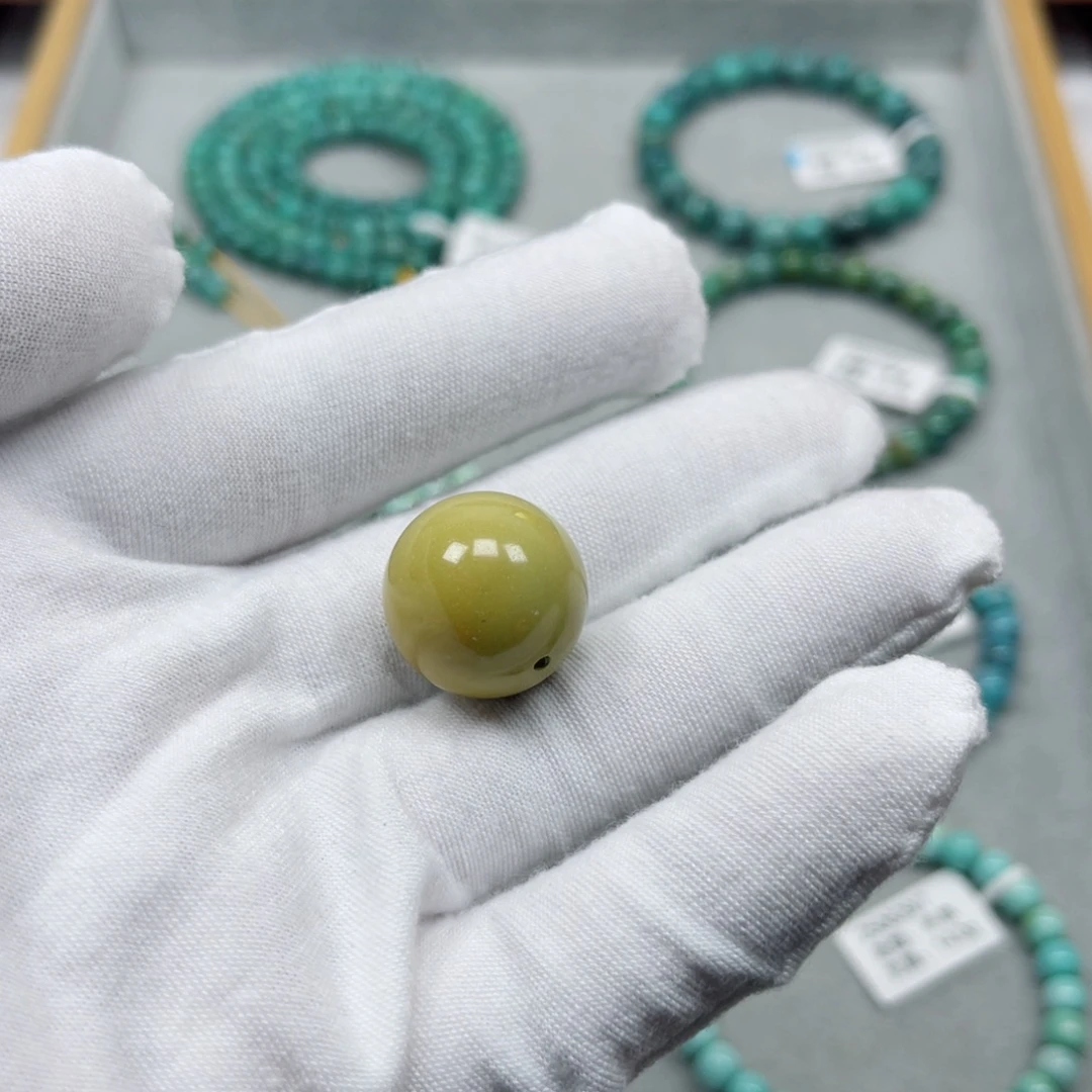 绿松石未镶嵌挂件