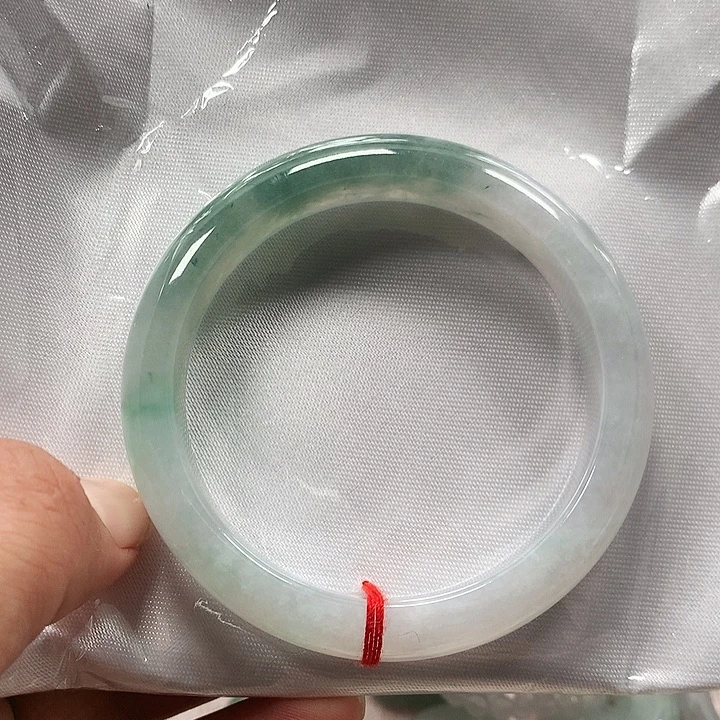 翡翠未镶嵌手镯缅甸翡翠手镯圈口56