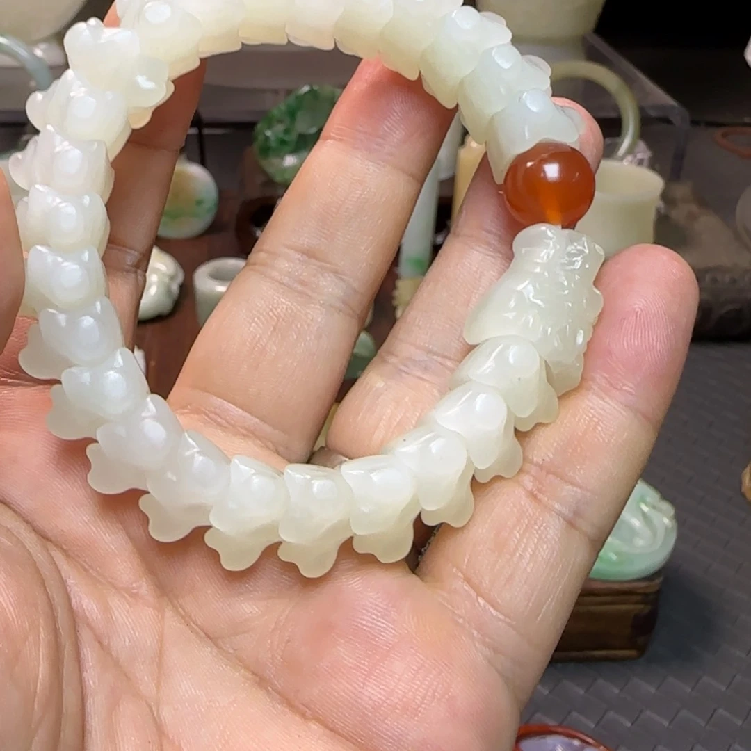 小***儿和田玉未镶嵌车挂