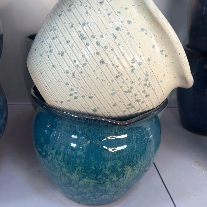 红陶口20高17。。。。。。。。