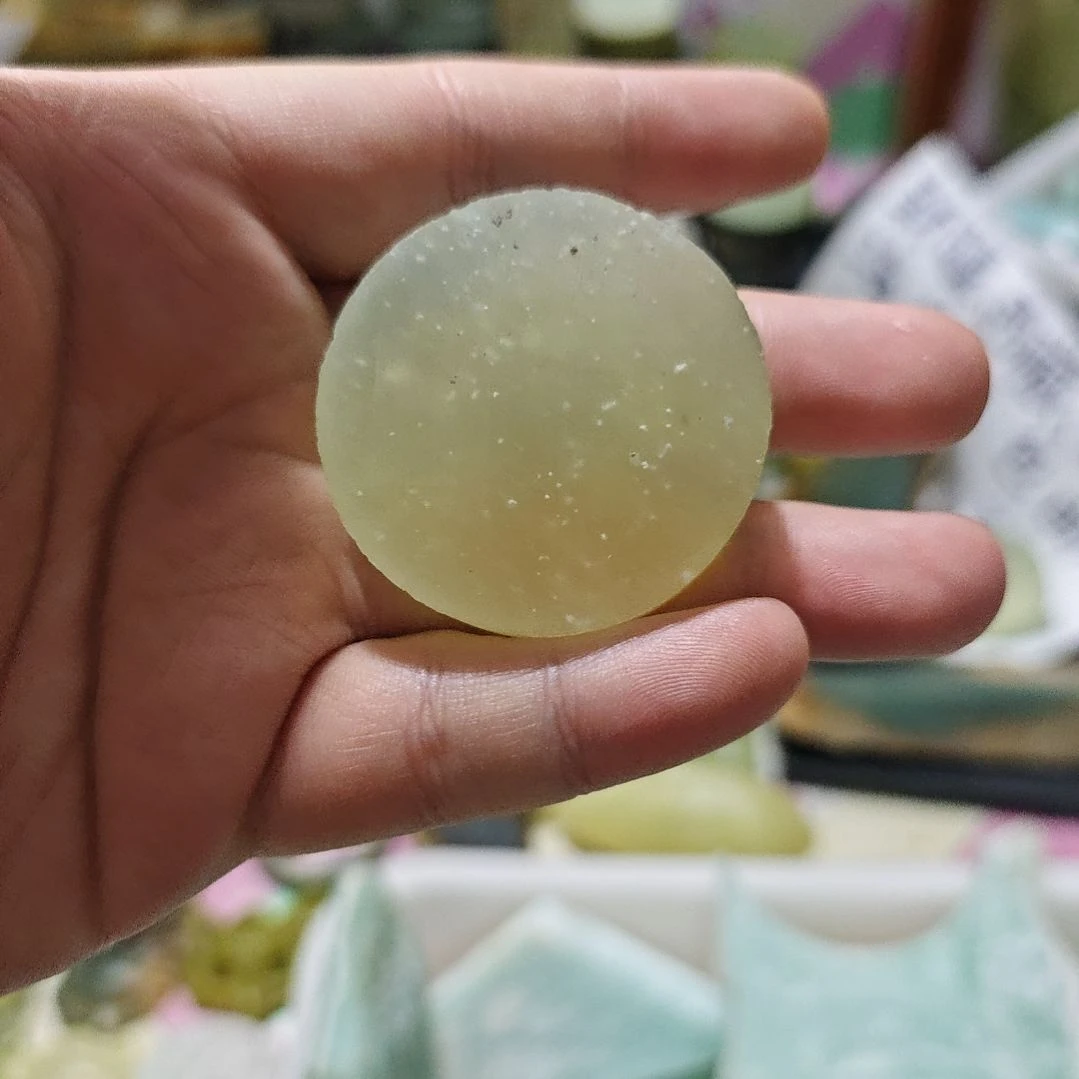 蛇纹石玉未镶嵌珠宝半成品