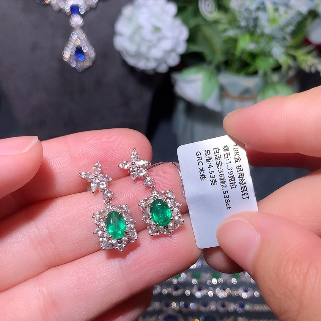 耳钉18K金镶嵌祖母绿