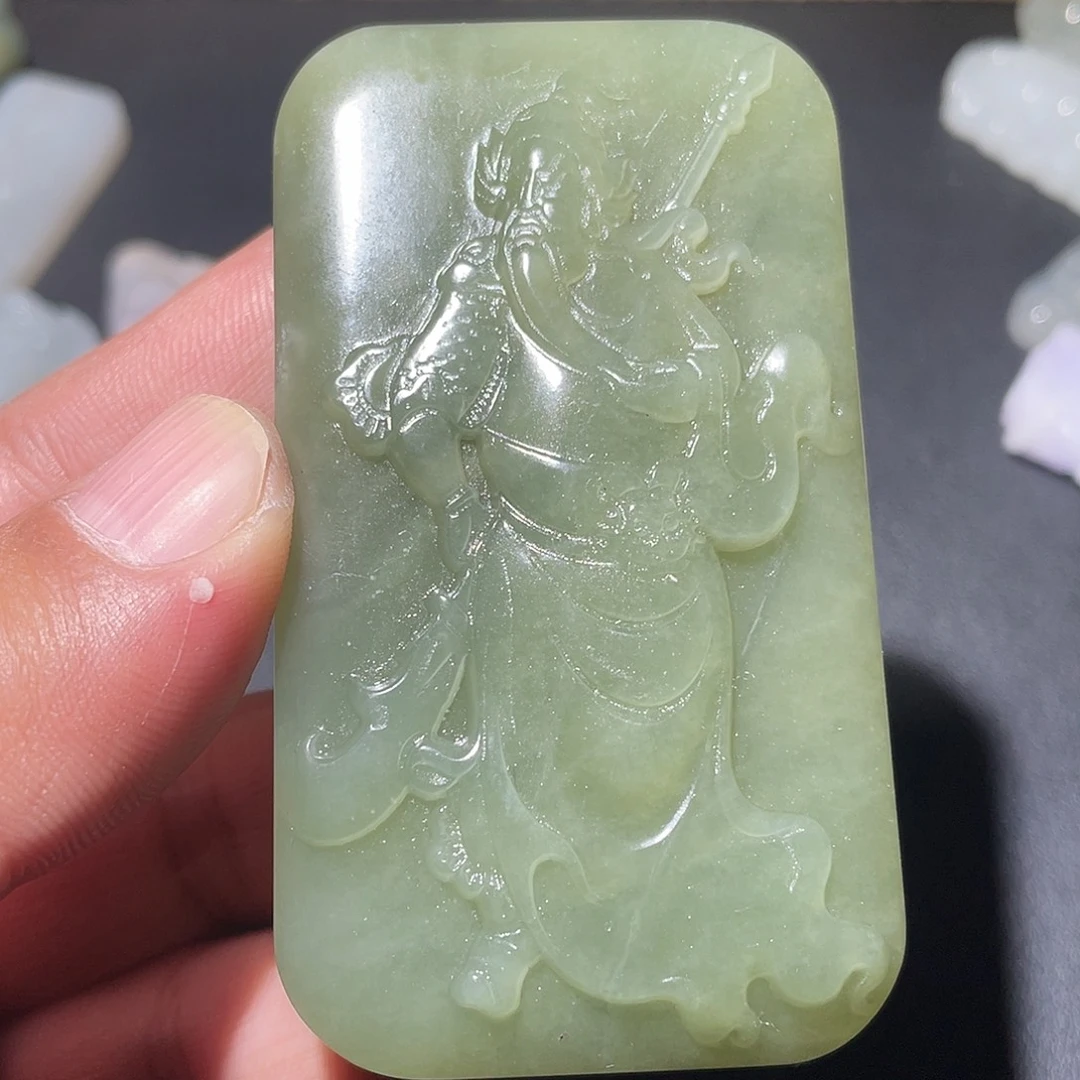 和田玉未镶嵌颈饰关公