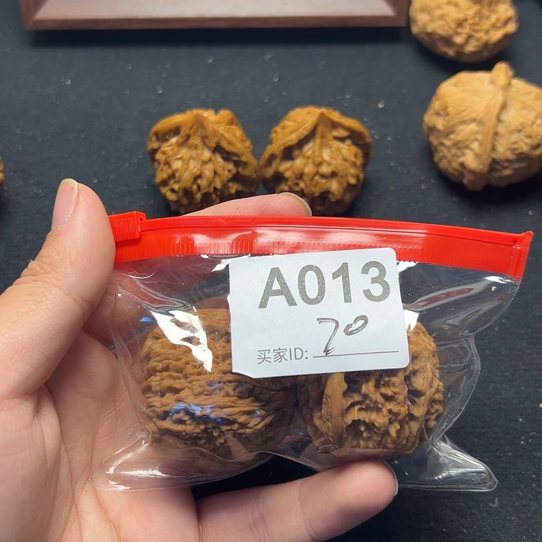 文玩核桃把件南疆