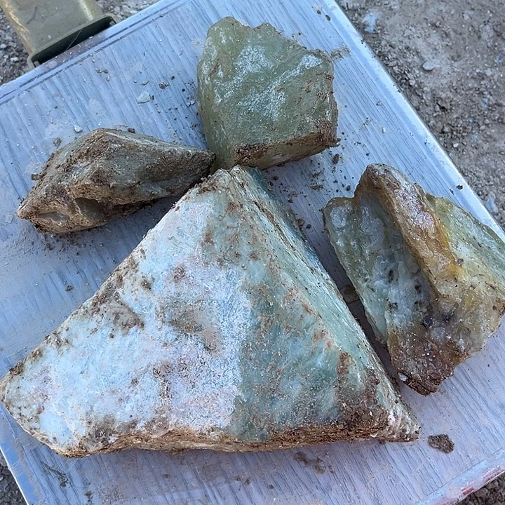 飞***扬蛇纹石玉未镶嵌天然岫玉多样性发一