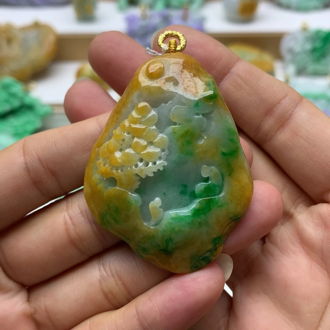 翡翠未镶嵌颈饰翡翠