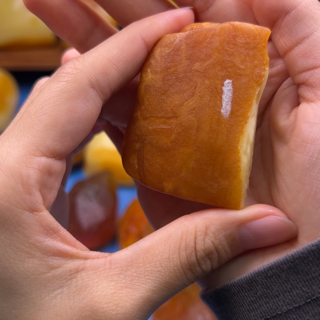 ****年定制琥珀未镶嵌琥珀蜜蜡