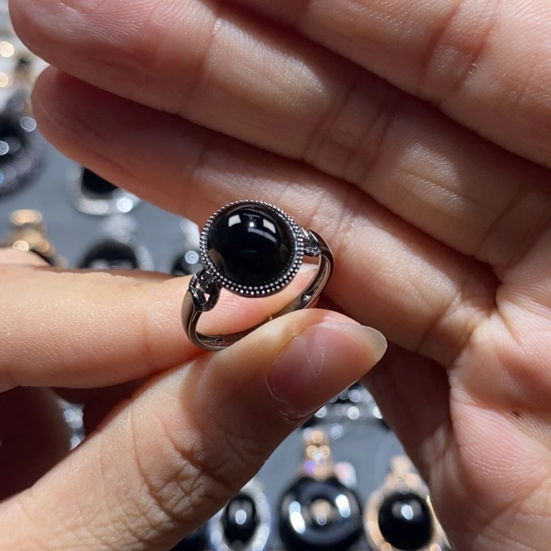 18K金镶嵌戒指翡翠墨翠