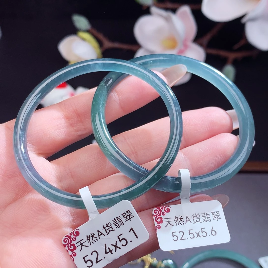 翡翠手镯（圆镯）未镶嵌小*明