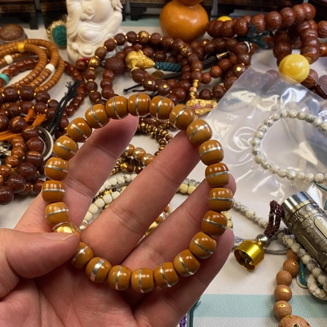 臭***猪吊坠橄榄核。。。。。。。。。。。