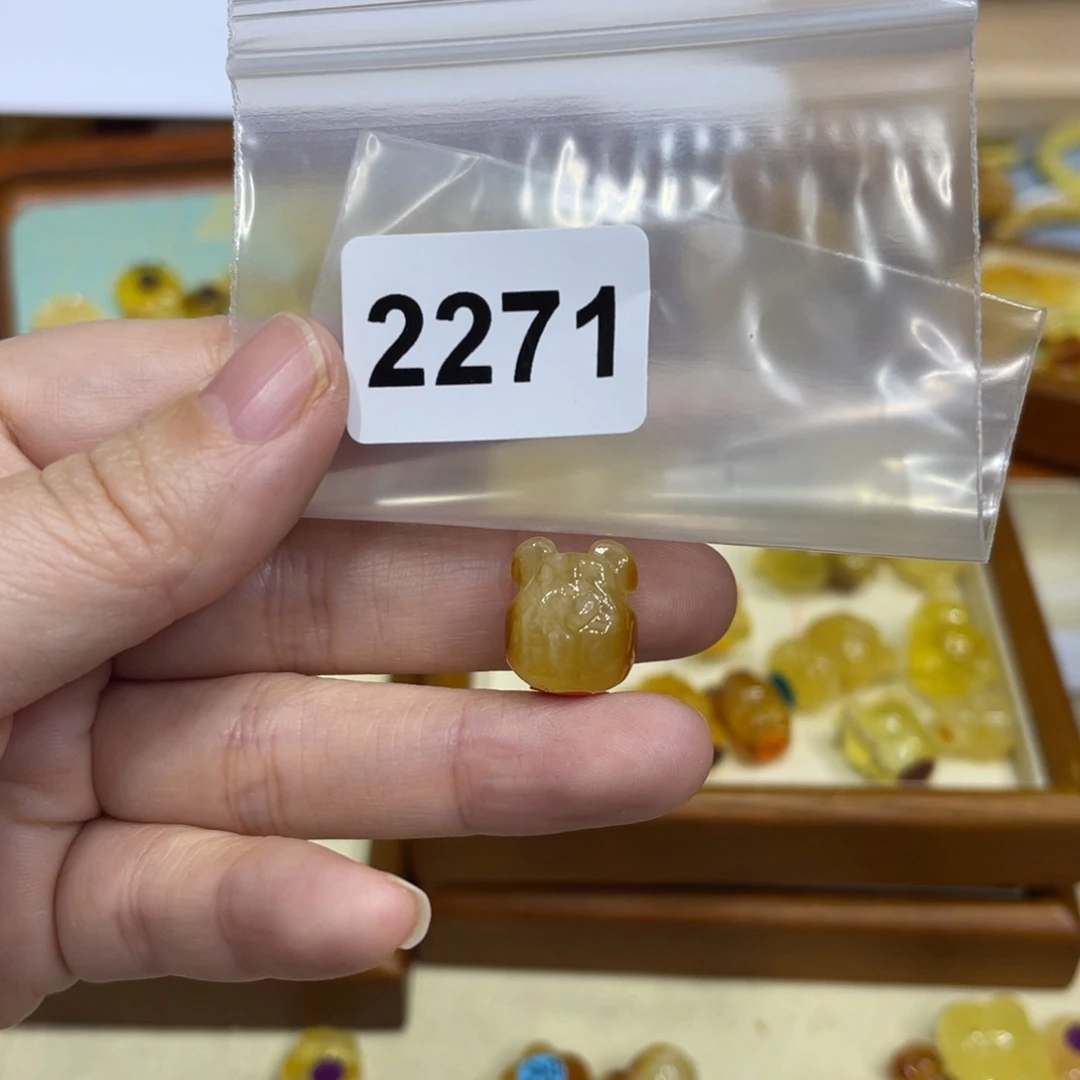 琥珀珠宝奇石未镶嵌